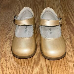 L'Amour Girls Gold Mary Jane Shoes
